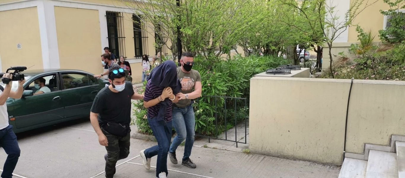 Ν.Σμύρνη - Υπόθεση 22χρονου: Τον αναγνώρισε νεαρή από την Κύπρο - «Αυτοϊκανοποιήθηκε πάνω μου σε στάση λεωφορείου»